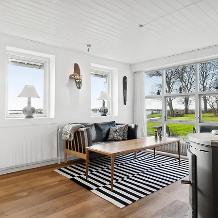 Semesterbostad Main House - Rolso Retreat